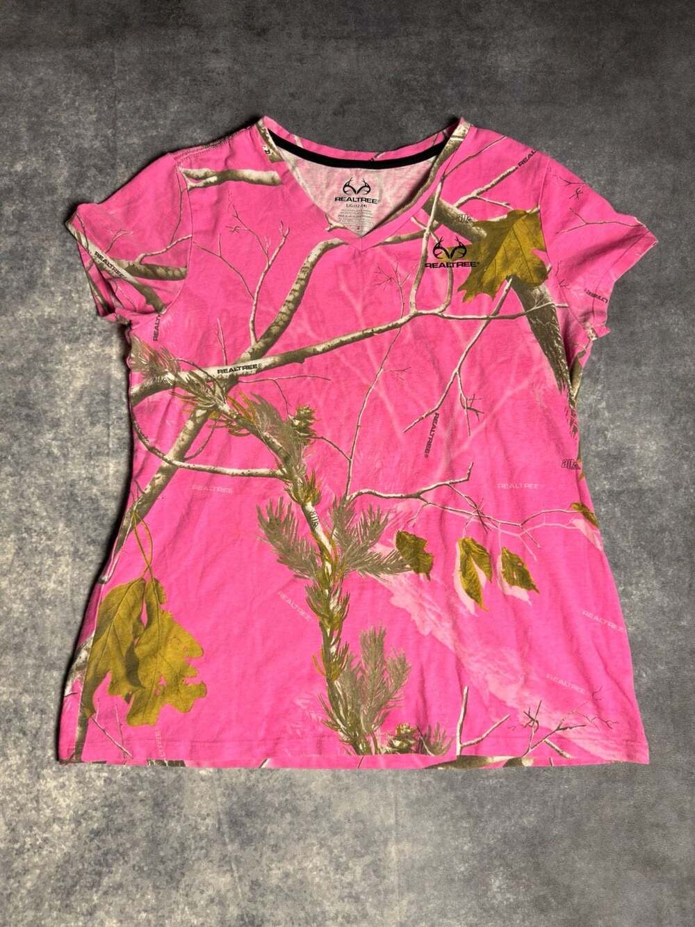 Realtree AP Pink Camo V-Neck Short Sleeve T-Shirt Women's Size L (12-14)